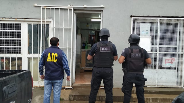 Allanamientos de a AIC en el barrio Jardín