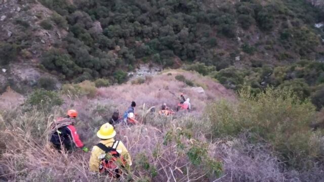 El grupo de rescate baja con los turistas de Entre Rios que se extraviaron en las sierras de Comechingones. Gentileza El Diario