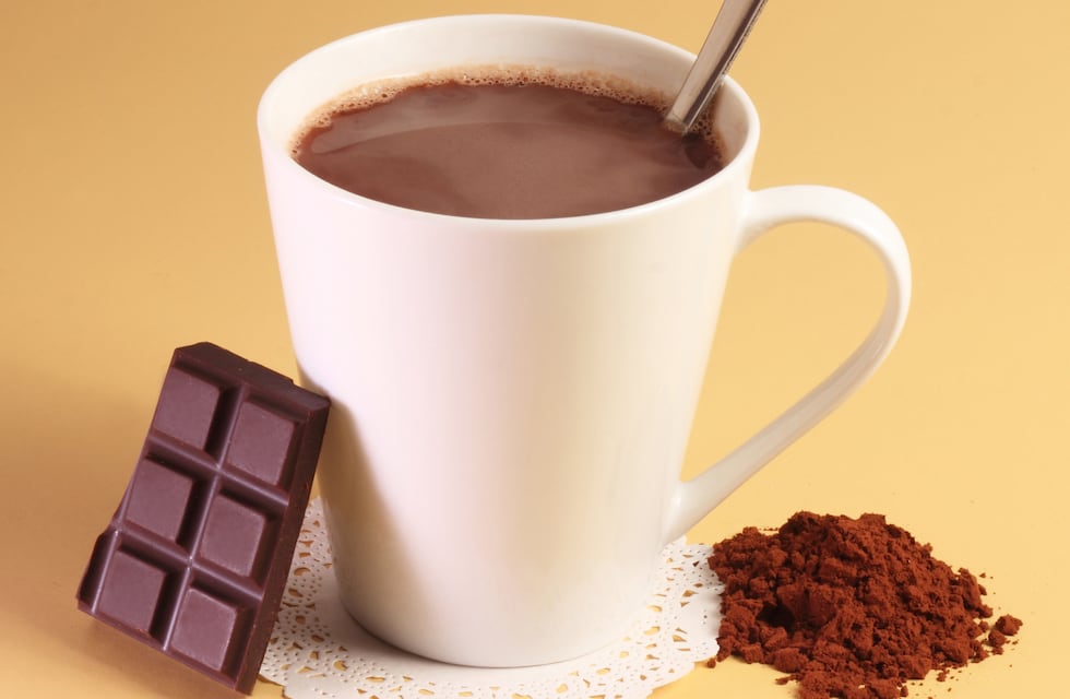La receta definitiva para hacer chocolate caliente casero: ideal para combatir el frío