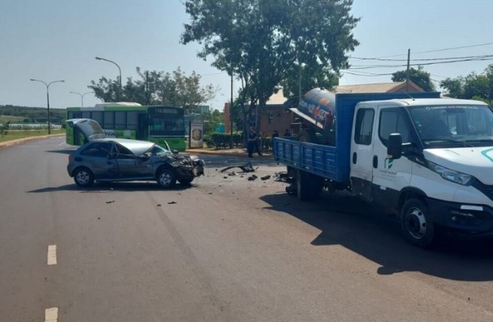 Violento accidente en Posadas dejó como saldo a una mujer herida
