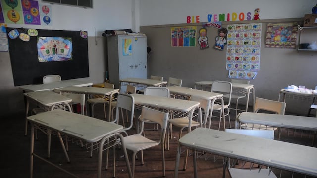 ¿Hay clases el lunes 27 de octubre?