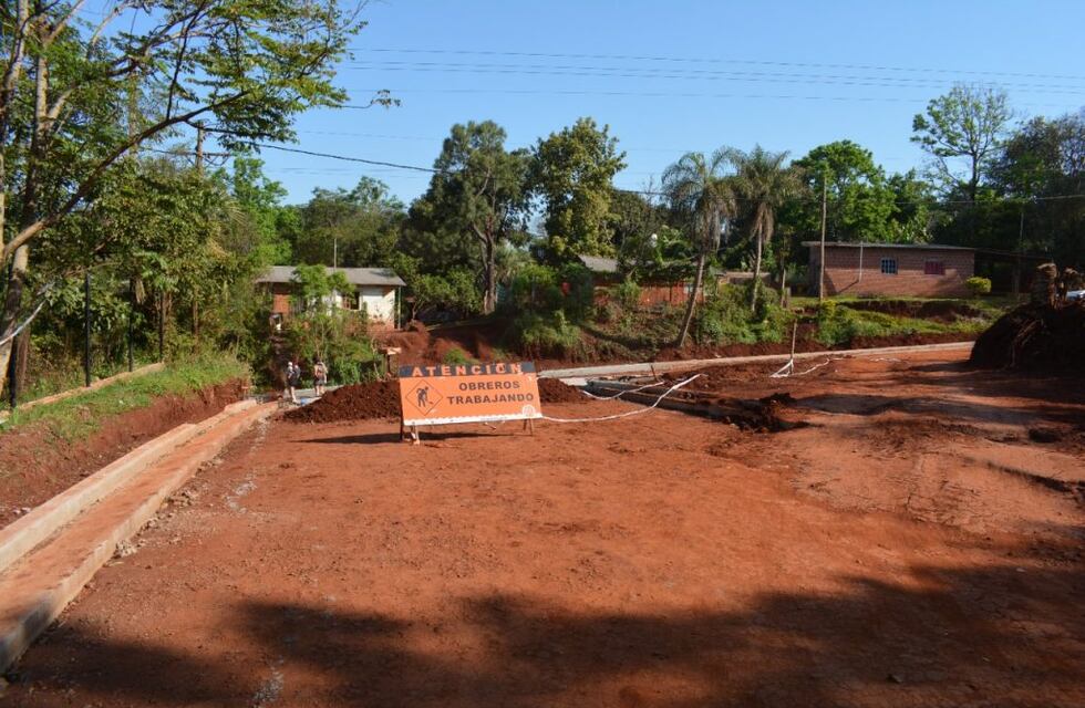 Avanzan con la construcción de obras viales en Oberá