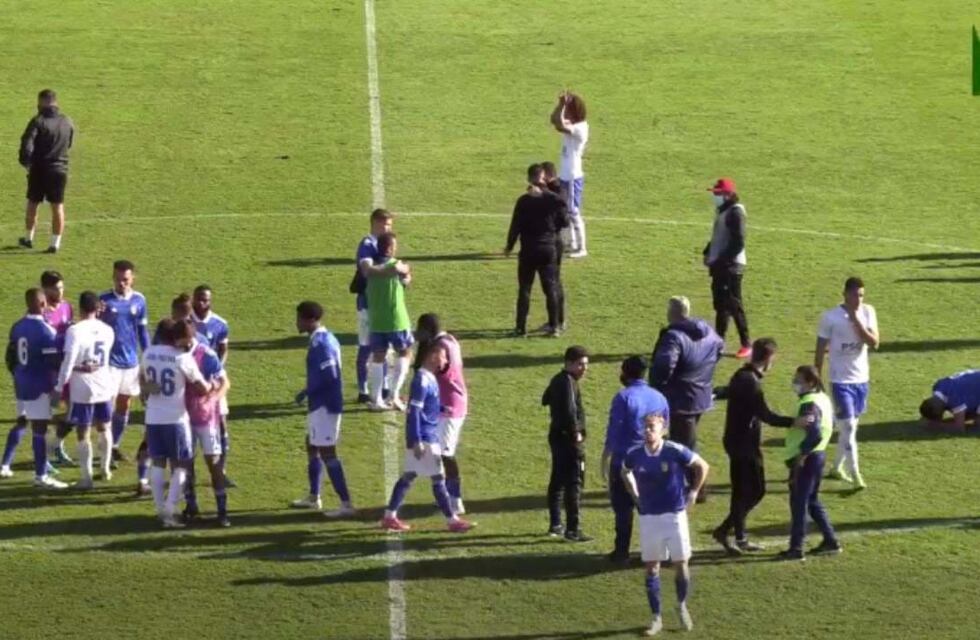 Murió el jugador que cayó desplomado en pleno partido en Portugal