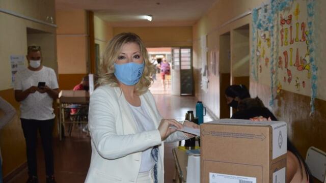 Elecciones 2021: Ninfa Alvarenga sufragó hace minutos en Posadas.