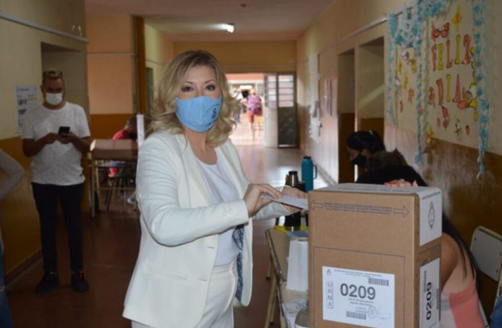 Elecciones 2021: Ninfa Alvarenga sufragó hace minutos en Posadas