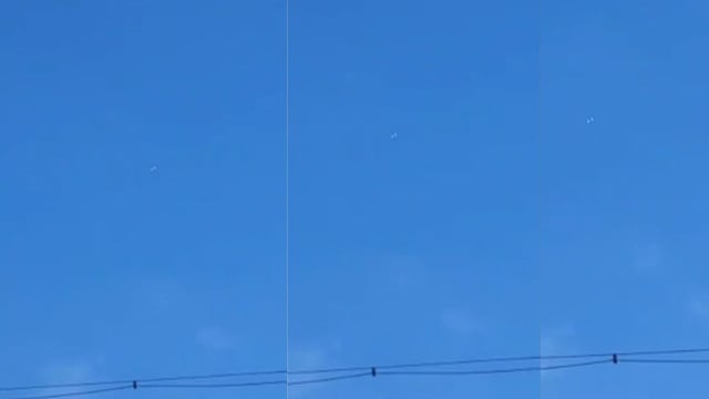 Vecinos filmaron un objeto volador extraño.