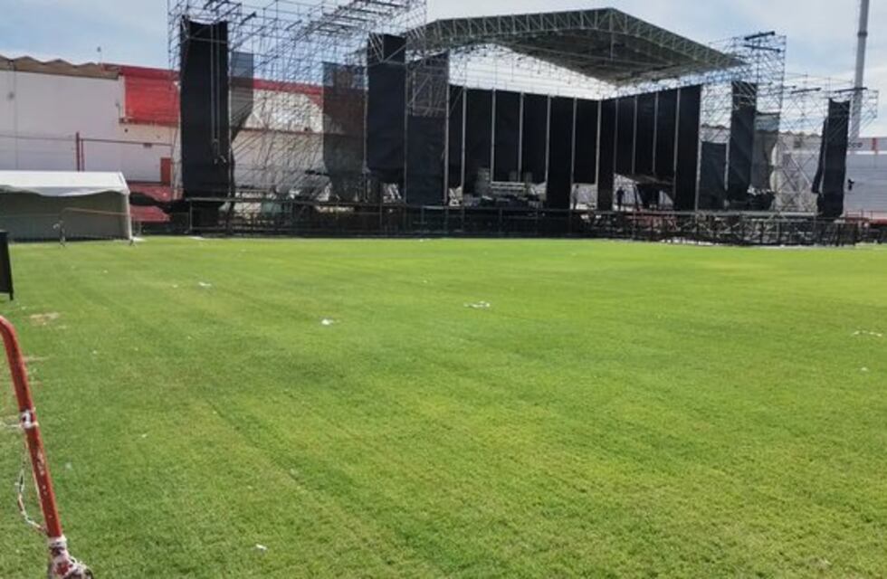 Video: cómo quedó el campo de juego de Instituto, tras el recital de Arjona