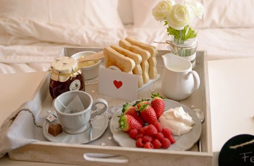 “¡Ay no, debe haber sido mi hijo!”: pidió un desayuno en Córdoba y le llegó con una desopilante sorpresa