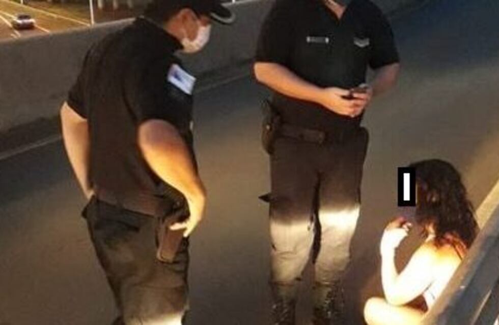 Efectivos policiales evitaron que una mujer se quite la vida