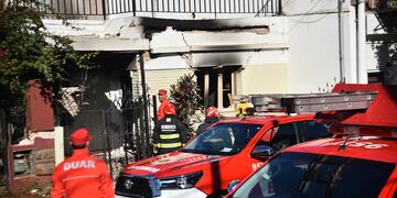 Explosión en una casa de barrio San Vicente. (Pedro Castillo / La Voz)