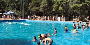 Las piletas municipales son una gran alternativa para pasar el calor en Córdoba.