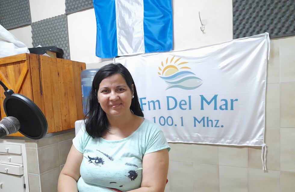 Punta Alta: Té con entretenimientos para colaborar con una paciente oncológica