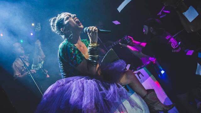 Eugenia Craviotto Carafa y sus compañeros volverán a tocar en vivo en el Parque Urquiza. (@mamitapeyote)
