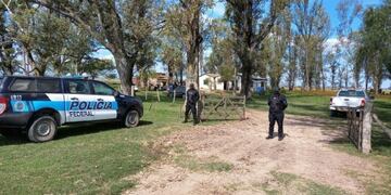La Policía Federal se hizo cargo del procedimiento en una estancia del departamento San Martín. (PFA)