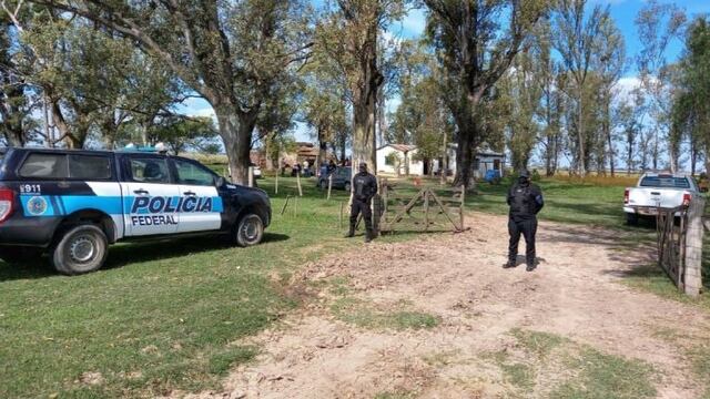 La Policía Federal se hizo cargo del procedimiento en una estancia del departamento San Martín. (PFA)