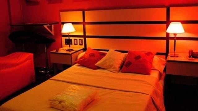 Vaciaron el frigobar e intentaron escapar de un hotel alojamiento Imagen ilustrativa.