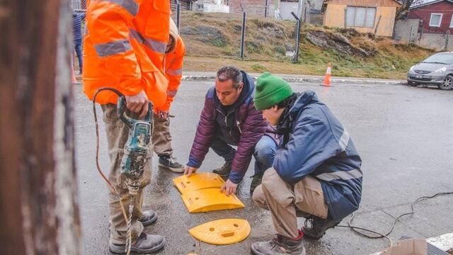 La colocación de los reductores fue por pedido de los vecinos informó la secretaria de Gobierno Yesica Garay.