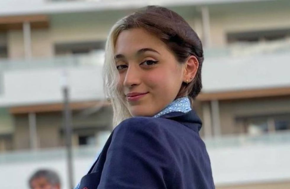 Delfina Pignatiello mostró su costado más sensual al posar en paños menores con una cola de sirena