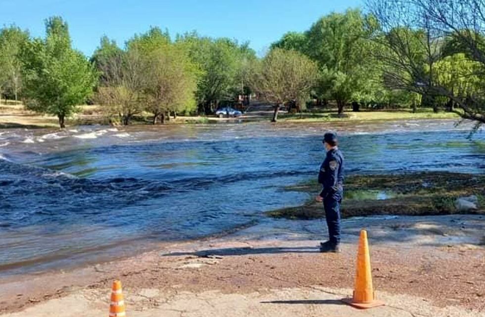 Alerta y cortes de vados por crecientes en ríos de las sierras de Córdoba