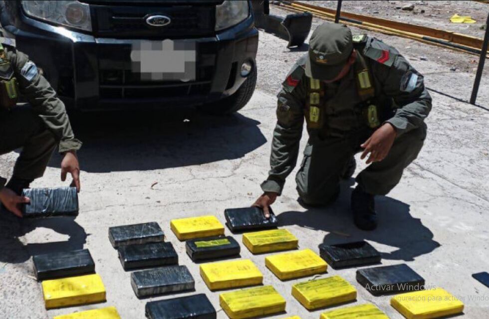 Venía de Bolivia con cocaína, pero una perra lo descubrió en Jujuy