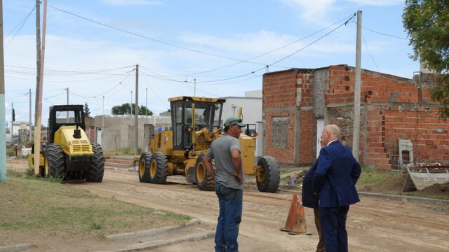 Pavimentación en calles 17 de Febrero y San Juan.