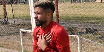 Nicolás Watson, volante de Instituto, perdió a uno de sus gemelos recién nacidos (Foto: Prensa IACC).