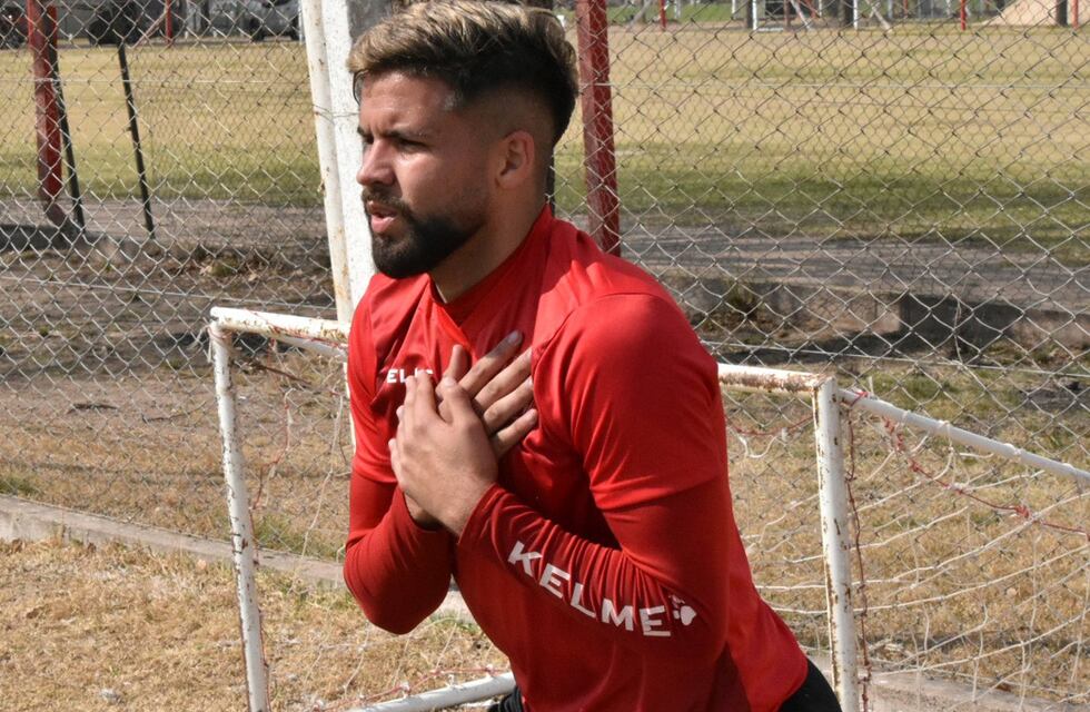 Instituto: el difícil momento que atraviesa Nicolás Watson en el plano familiar