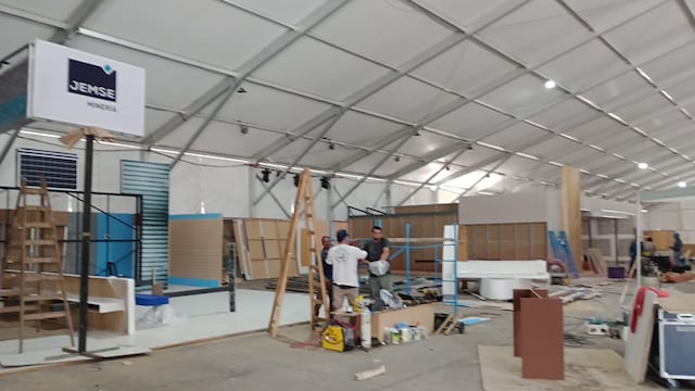 Importantes empresas estarán en la Expojuy 2022, que a ritmo acelerado trabajan en el armado de sus respectivos espacios de exposición.