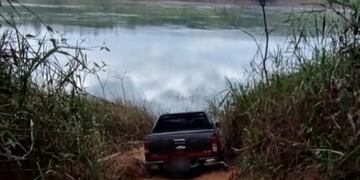 Wanda: desarticularon el traslado hacia Paraguay de una camioneta robada.