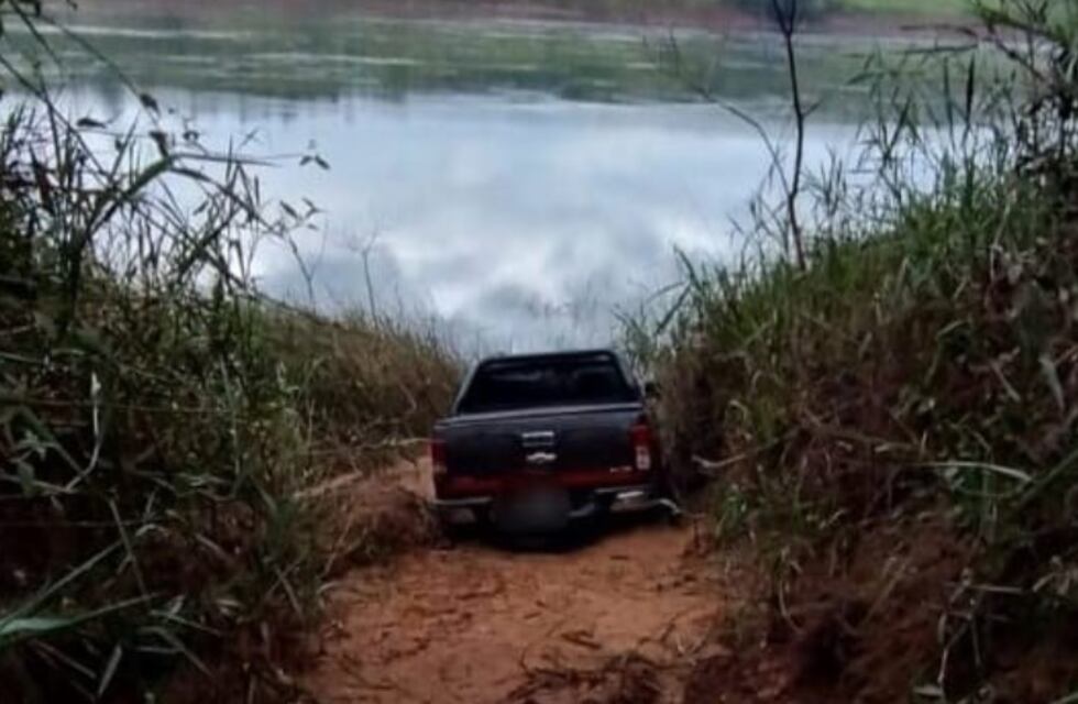 Wanda: desarticularon el traslado hacia Paraguay de una camioneta robada