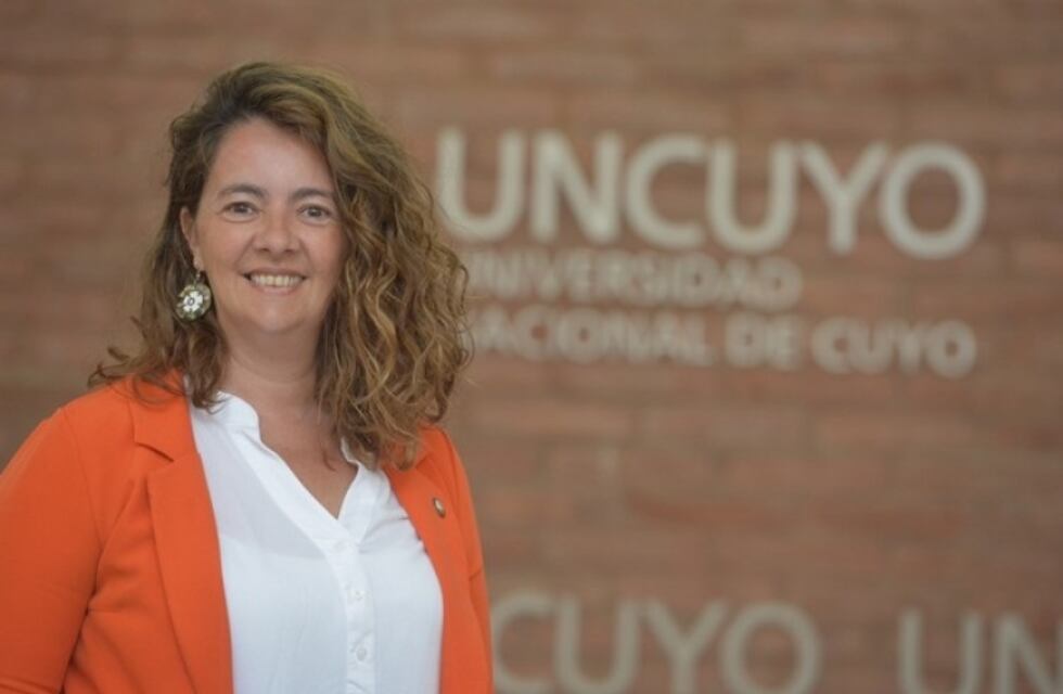 Fernanda Bernabé asumió en la Secretaría Económica en el gabinete de la UNCuyo