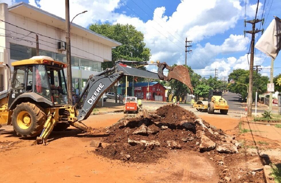 Posadas: el municipio trabaja en tareas de mejoramiento sobre la avenida Blas Parera