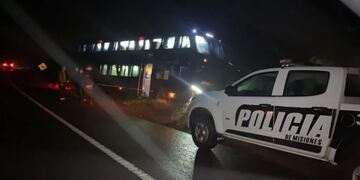 Despiste de colectivo en Campo Grande afortunadamente no tuvo heridos.