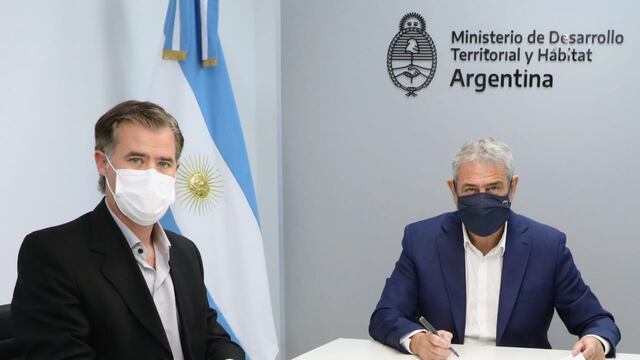 Intendente Piaggio con ministro Ferraresi