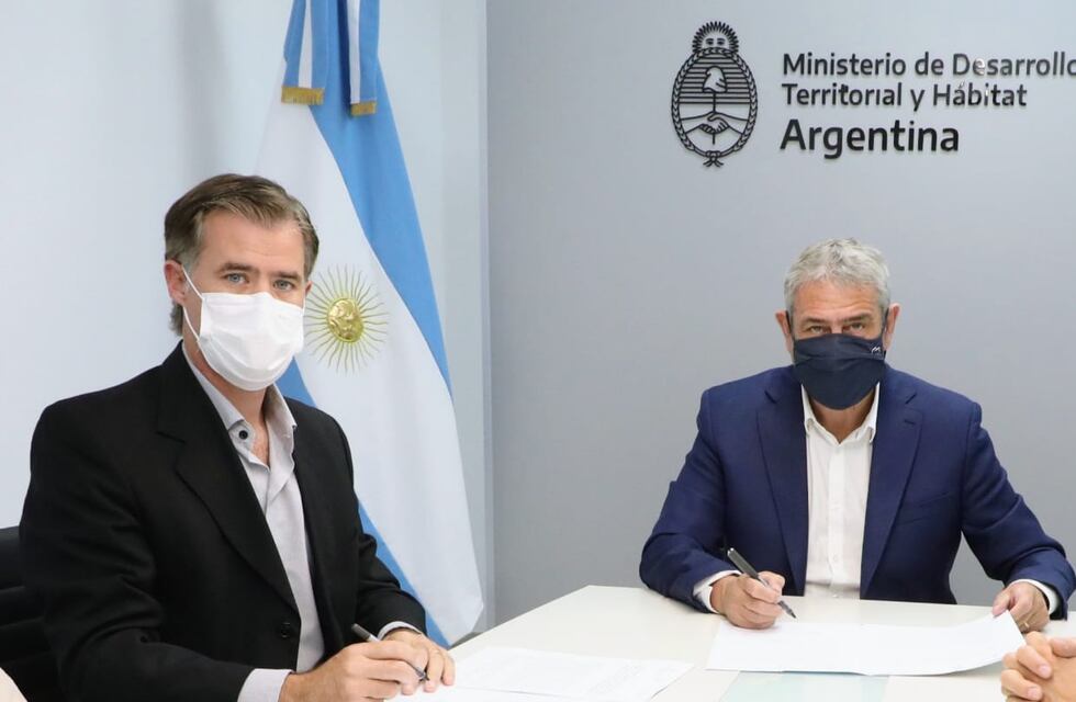 Piaggio se reunió con el ministro Jorge Ferraresi