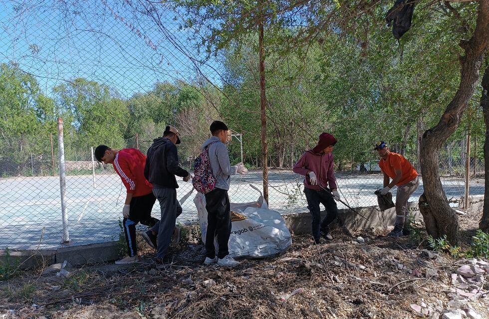 Villa Carlos Paz conmemora el Día de la Conciencia Ambiental con una jornada de limpieza en El Pantanillo