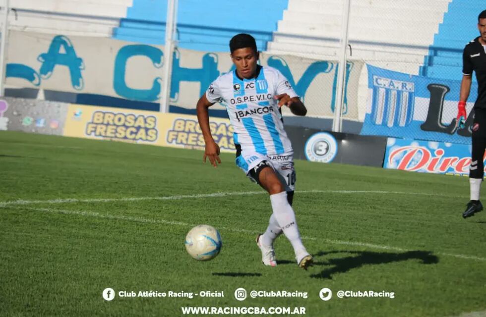 Andrés Fassi tomó nota de varias jugadores de Racing de Nueva Italia
