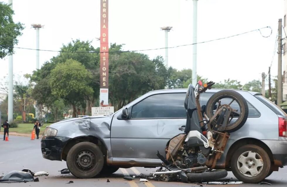Giró en “u” y causó un accidente de tránsito en Posadas