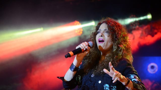 Patricia Sosa deslumbra en la Fiesta Nacional del Inmigrante.