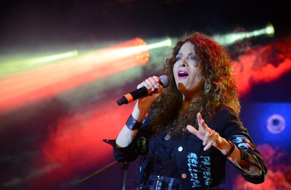 Patricia Sosa deslumbra en la Fiesta Nacional del Inmigrante