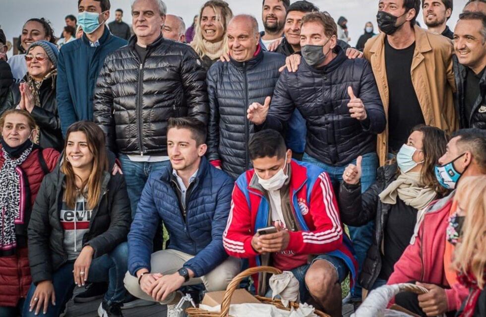 Fin de semana XXL: Santilli, Tolosa Paz y Del Caño viajaron a la costa para continuar con sus campañas