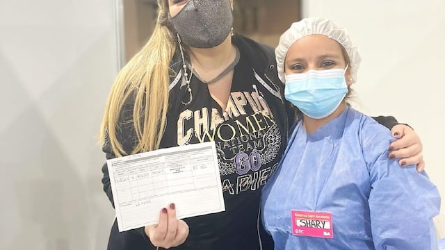 La comediante se vacunó el martes 8 de junio contra el coronavirus, en La Rural de Buenos Aires.