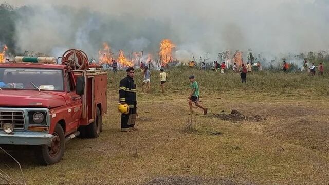 Ya son 600 hectáreas las consumidas por el fuego en Itacaruaré.