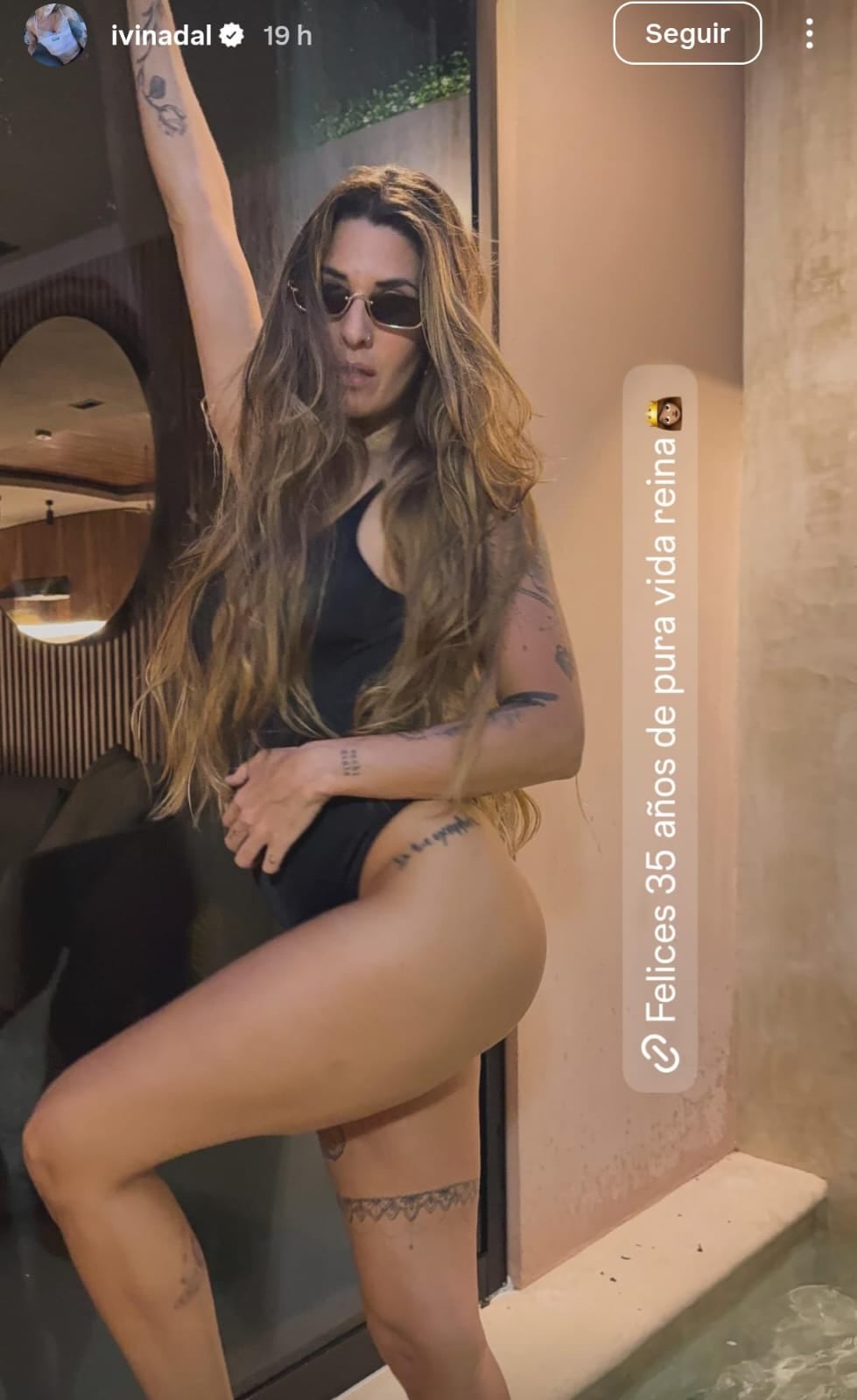 Frente al espejo, Ivana Nadal posó con un look de playa y dio cátedra de estilo