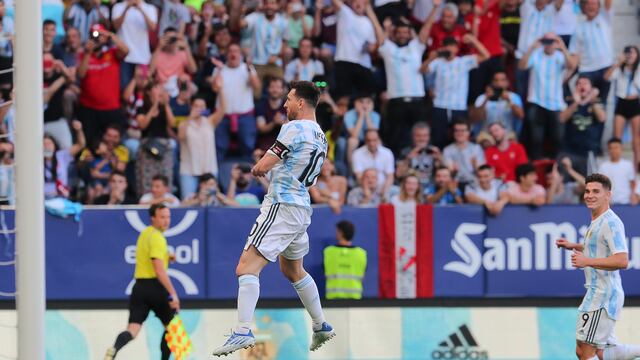 Messi convirtió 5 goles en la goleada argentina ante Estonia