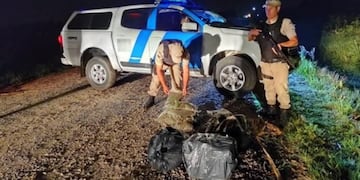 Prefectura Naval Argentina decomisó marihuana en Candelaria.