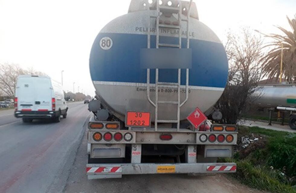 Tres Arroyos: multarán a los camiones estacionados en lugares indebidos