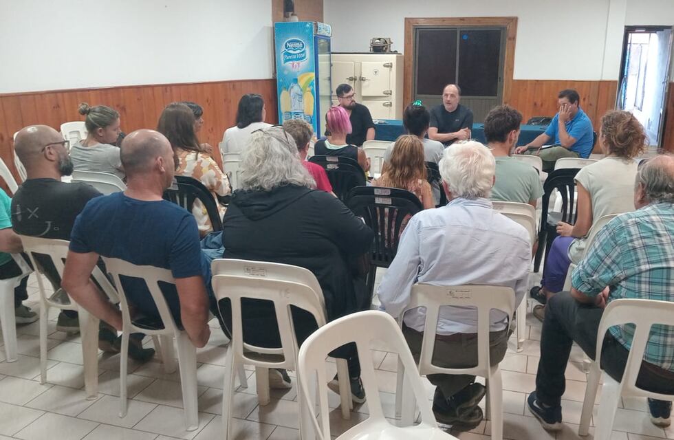 El intendente Garate se reunió con vecinos de San Francisco de Bellocq