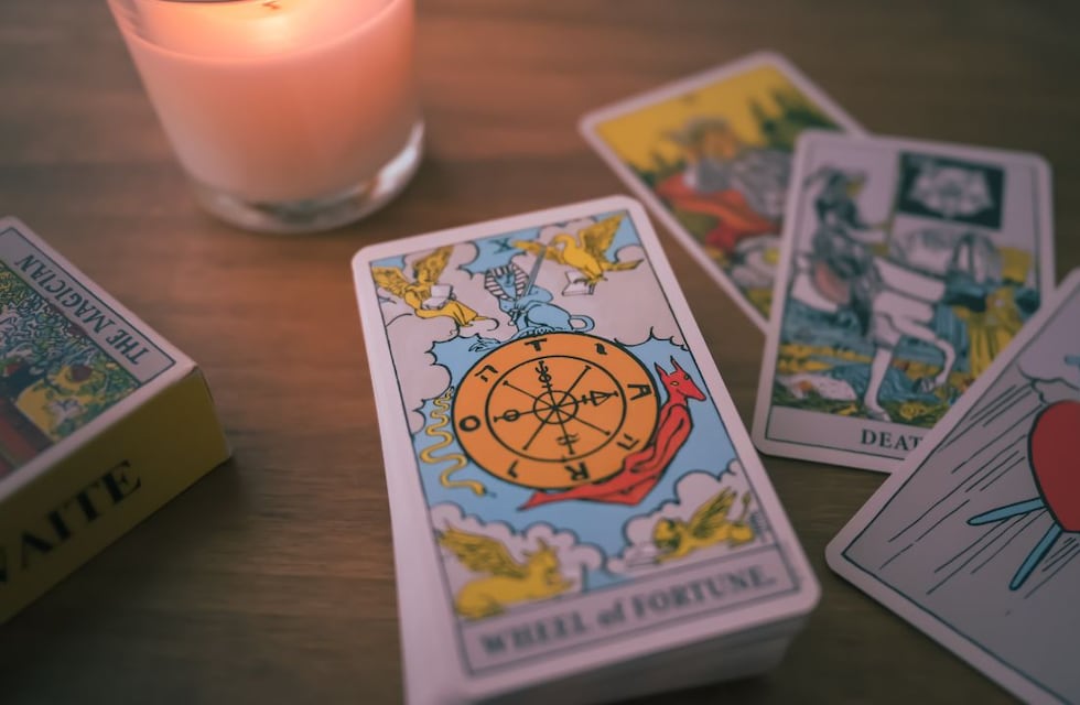 Cada signo tiene su carta del tarot: cuál es la tuya y qué significa