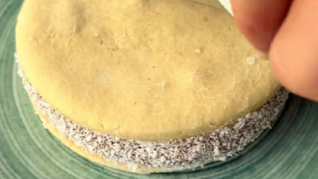 Cómo hacer alfajores de maicena saludables.